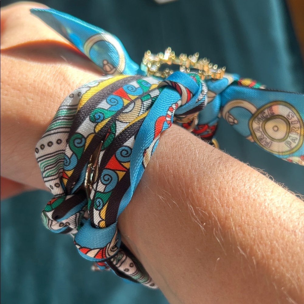 100% silk. Made in France. High quality scarf bracelet. With gold heart pendant! - Picture 1 of 16